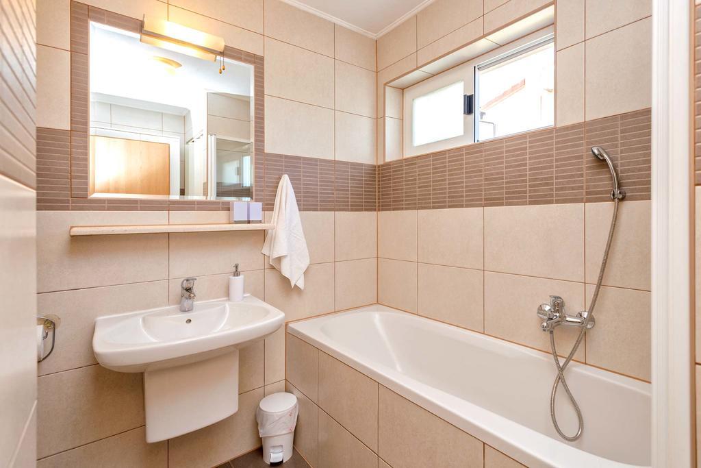 Apartament Deluxe Jelsa Jelsa  Zewnętrze zdjęcie